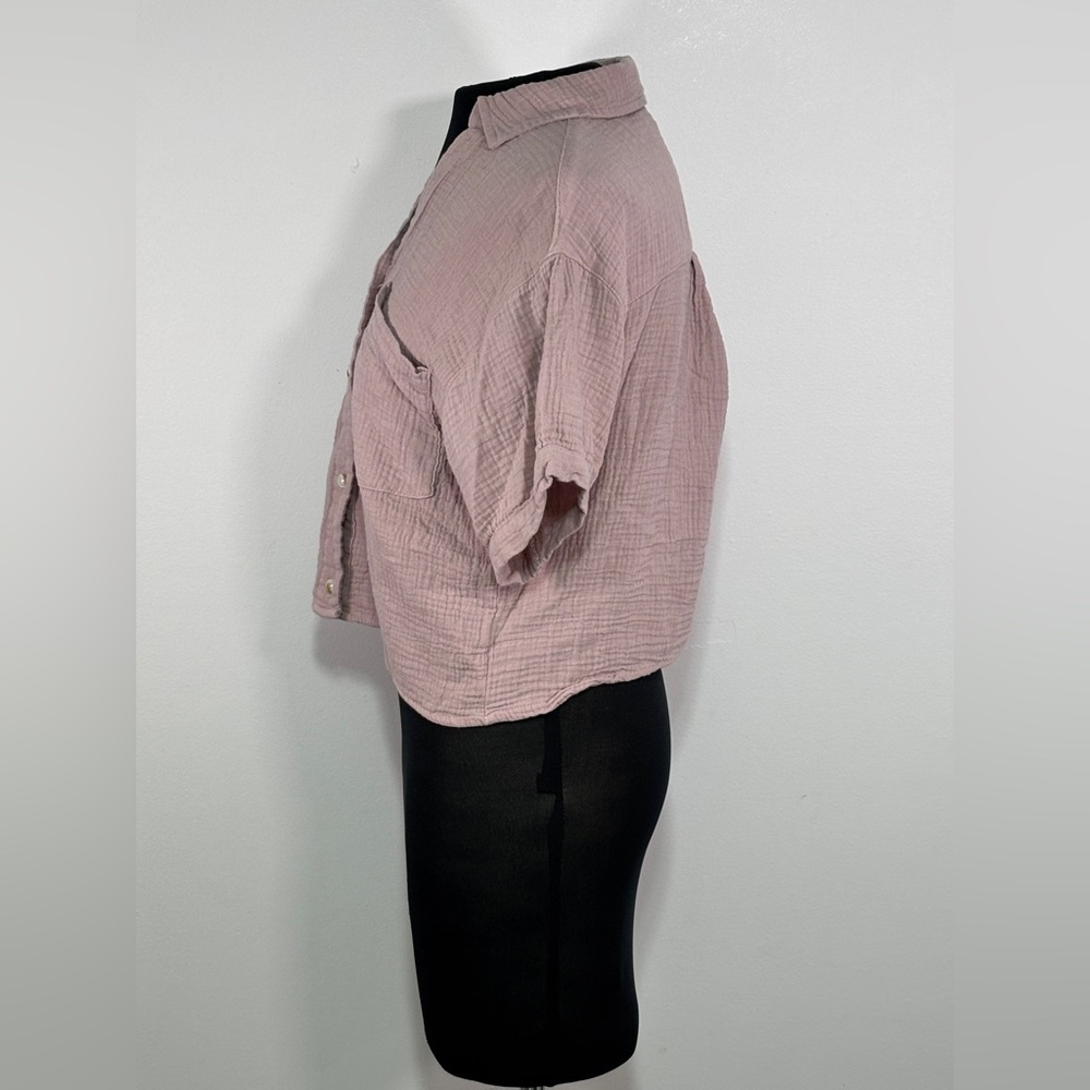 Love Notes Cropped Top Pink Medium Textured Cotton Button Up Shirt Womens - Picture 3 of 5
